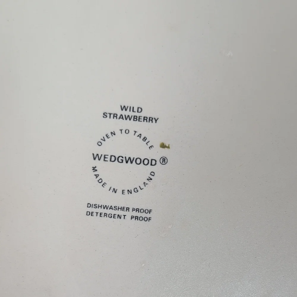 Wedgwood Cookware Vintage Wild Strawberry Flan Dish 8.6